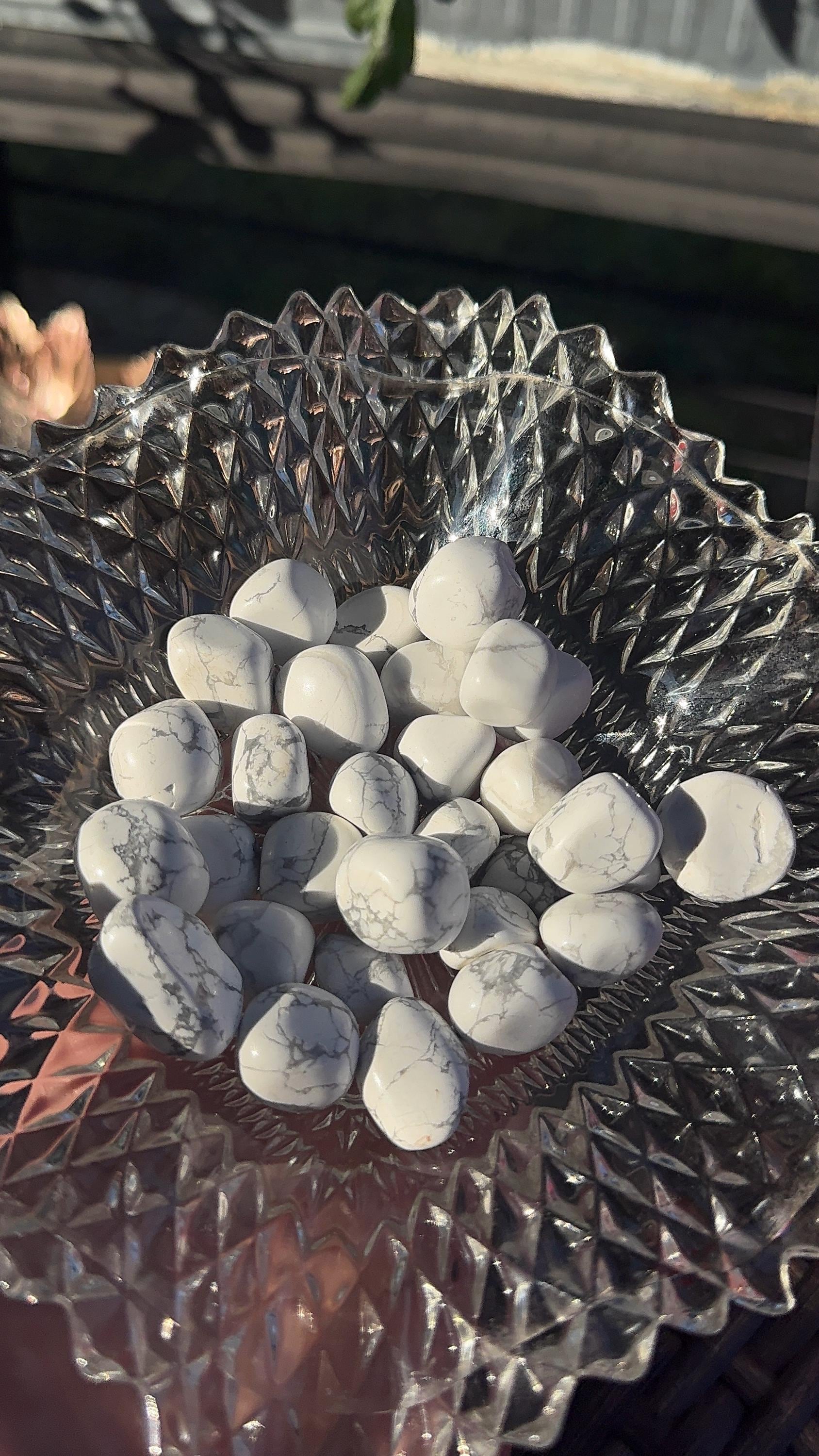 Howlite Tumble Stone | Crystals for Stress relief, patience, and balance | 1 Piece |